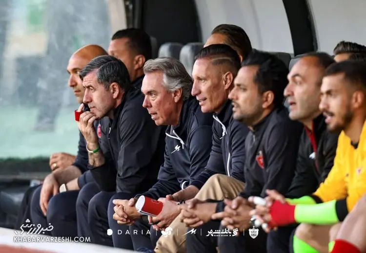 حمله فنونی‌زاده به کریم باقری؛ جای بقیه را نگیر!