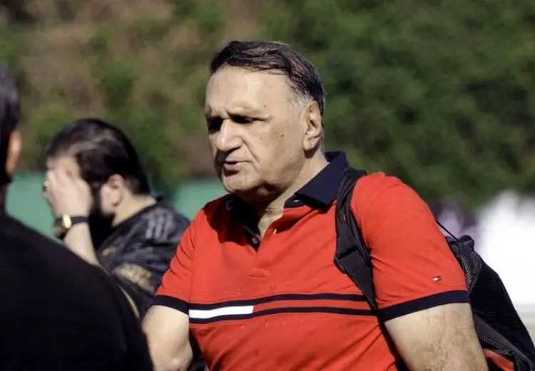 پیشکسوت پرسپولیس: بهتر است افشین پیروانی جدا شود