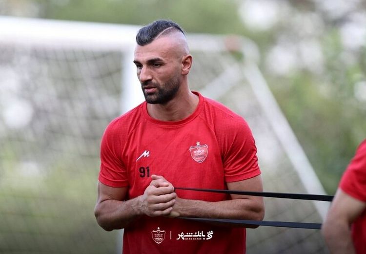 تصمیم جنجالی هاشمیان علیه یک پرسپولیسی