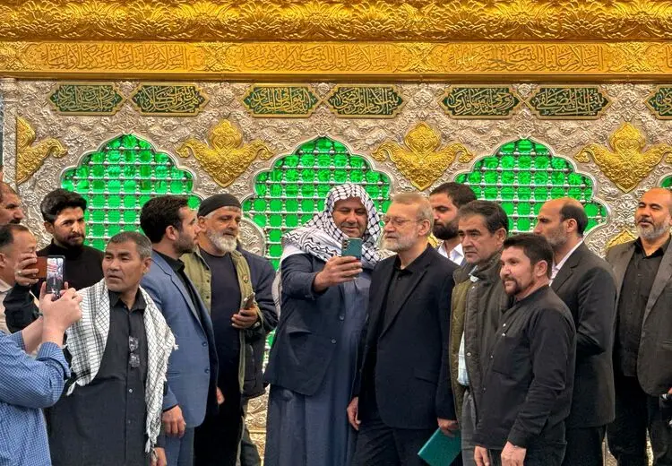 سلفی با علی لاریجانی در حرم حضرت زینب (س)