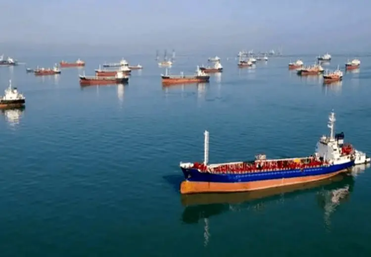  ۳۵۰ نفتکش‌ در انتظار مجوز ایران