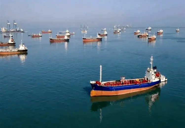  ۳۵۰ نفتکش‌ در انتظار مجوز ایران