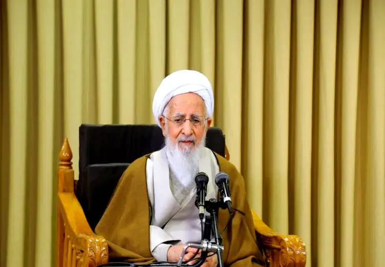 خدا هیچ ملتی را با تازیانه ای دردناکتر از فقر نزد/ چه فرد چه ملت، خدا نکند که محتاج به فقر باشند