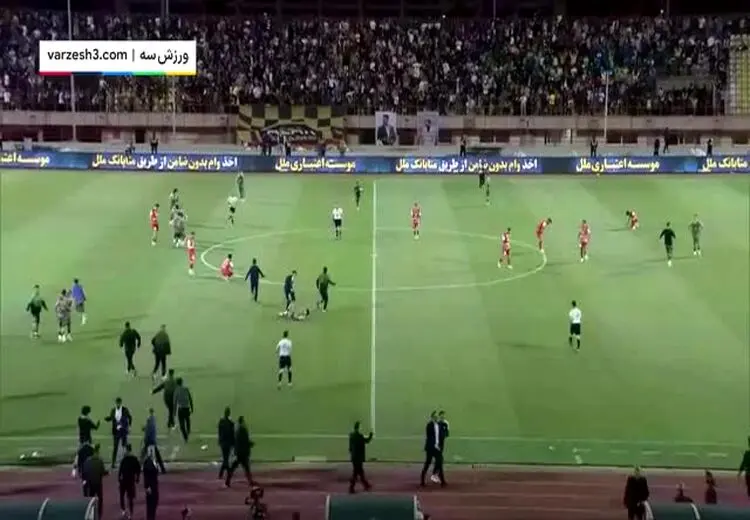 امتناع کارتال از دست دادن با رحمتی
