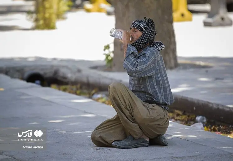 به این 7 علت دائما احساس تشنگی دارید