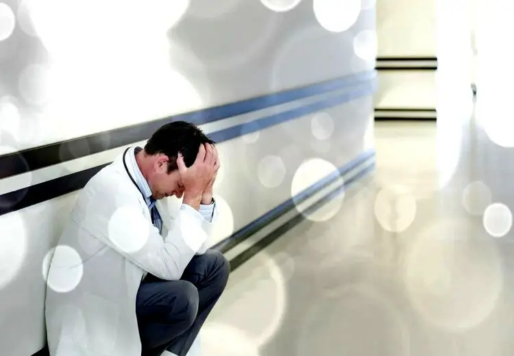 خودکشی ۱۳ رزیدنت طی یک سال