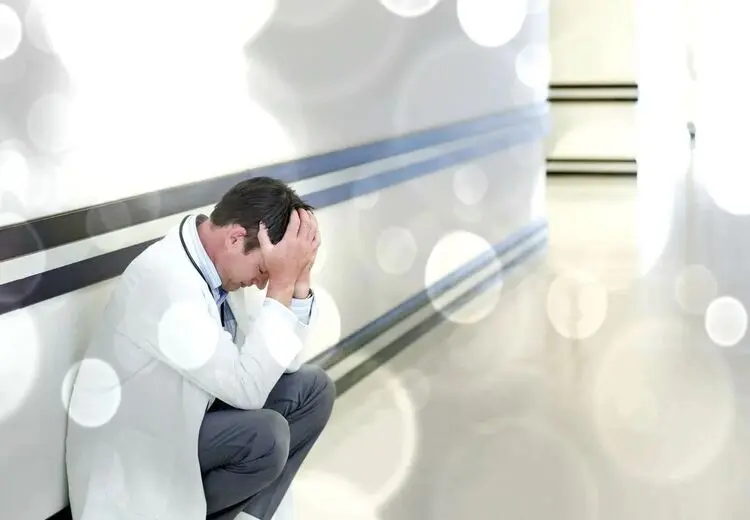 خودکشی ۱۳ رزیدنت طی یک سال