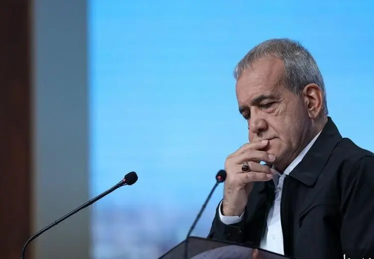 مسعود پزشکیان در مراسم چهلم شهید رئیسی + عکس