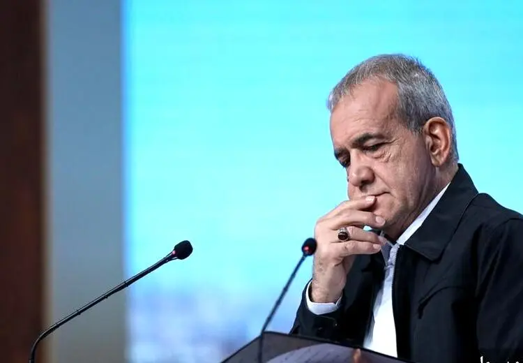 مسعود پزشکیان در مراسم چهلم شهید رئیسی + عکس
