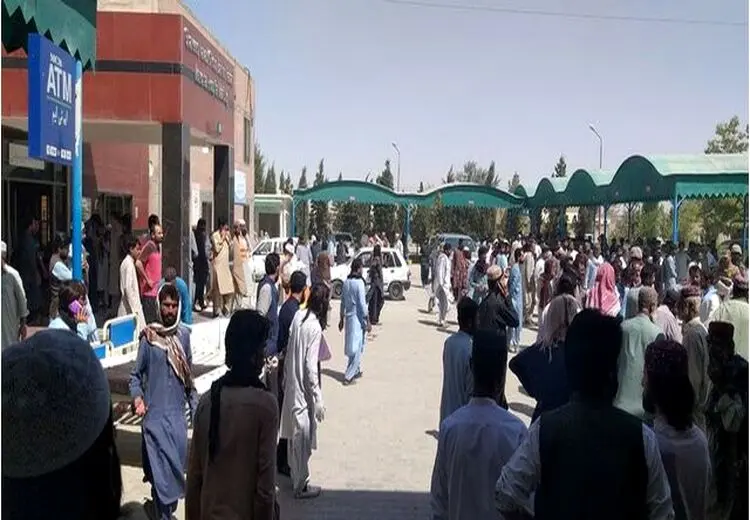 52 کشته در پی انفجار خودروی بمب گذاری شده در پاکستان 