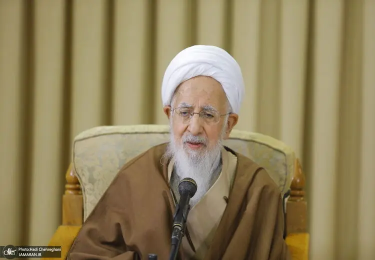 آیت الله جوادی آملی: چطور می‌شود انسان در فضای اسلامی زندگی کند و سر از اوین در بیاورد؟