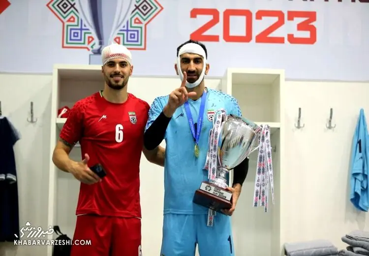 اولین تصویر از بیرانوند پس از مرخص شدن از بیمارستان / عکس