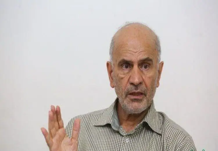 فرشاد مومنی: سیستمی که میتواند ریگی را از آسمان پایین بیاورد، چطور فرایند قاچاق سوخت را متوجه نمی شود