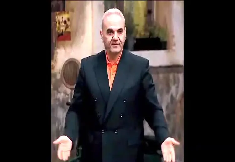 طعنه جواد خیابانی به کی‌روش وسط بازی شب‌های مافیا!
