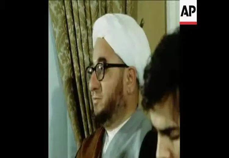  ویدیوی دیده نشده از مصاحبه خلخالی با خبرنگاران در سال ۱۳۵۹
