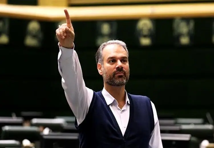 دولت مانع پلاک شدن خودرو‌های صفرِ وارداتی است/ سازمان استاندارد که «پراید» را تایید کرده، کیفیتِ «کیا»، «هیوندای» و «میتسوبیشی» را رد کرده! 