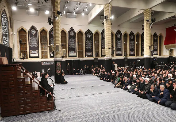 برگزاری شام غریبان در حسینیه امام خمینی