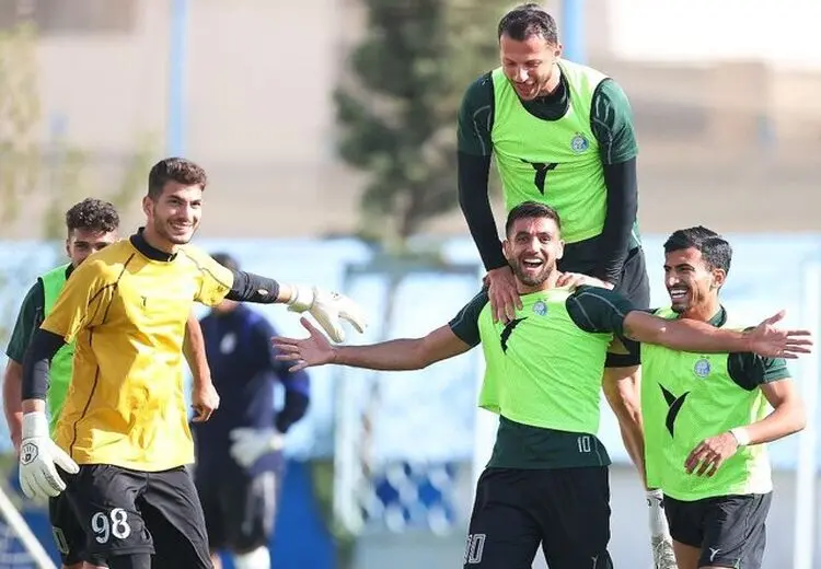 مهاجم استقلال بازگشت