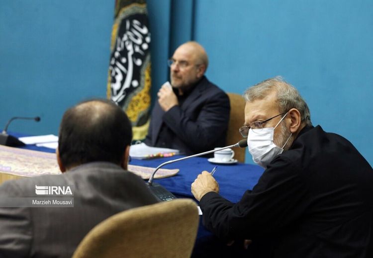 علت حضور علی لاریجانی با ماسک در جلسه چیست؟

