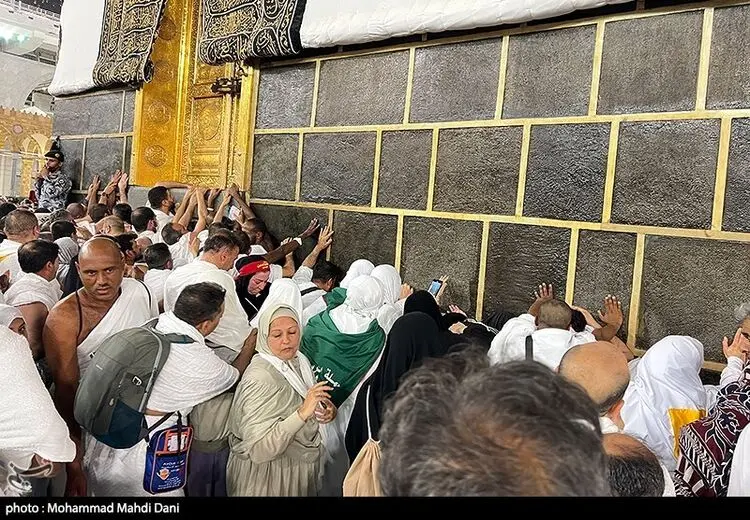 پوشش معمولی در کنار کعبه ممنوع شد!