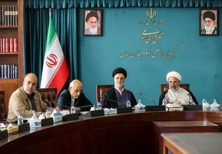راهکارهای برخورد با تخلفات فرهنگی در آموزش و پرورش بررسی شد