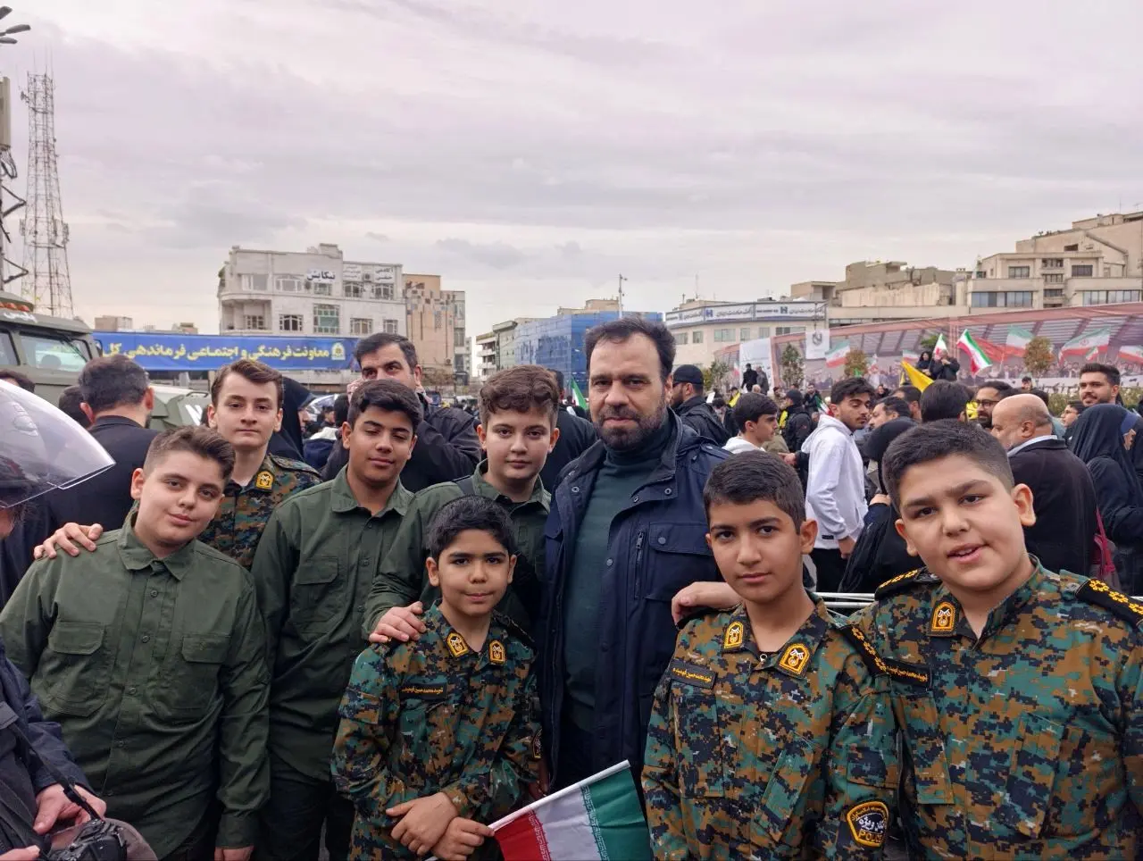 حضور شخصیت‌های مختلف در راهپیمایی ۲۲ بهمن در تهران