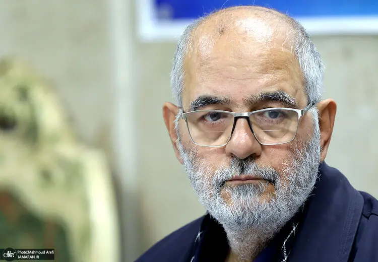 توهین حسین الله کرم به نسل Z: آنان بعد از مرگ مهسا امینی با براندازان، منافقین، ضد انقلاب بلوچ، اراذل و اوباش و آمریکا همسو شدند!
