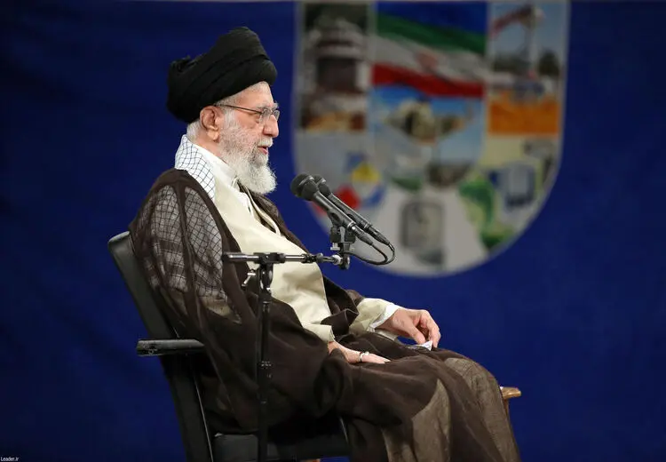 رهبر انقلاب: توافق اشکالی ندارد اما زیرساخت‌های صنعت هسته‌ای نباید دست بخورد