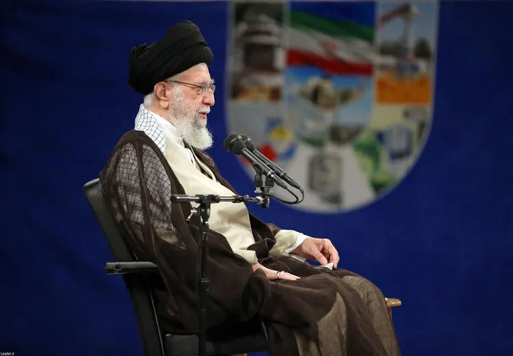 رهبر انقلاب: توافق اشکالی ندارد اما زیرساخت‌های صنعت هسته‌ای نباید دست بخورد