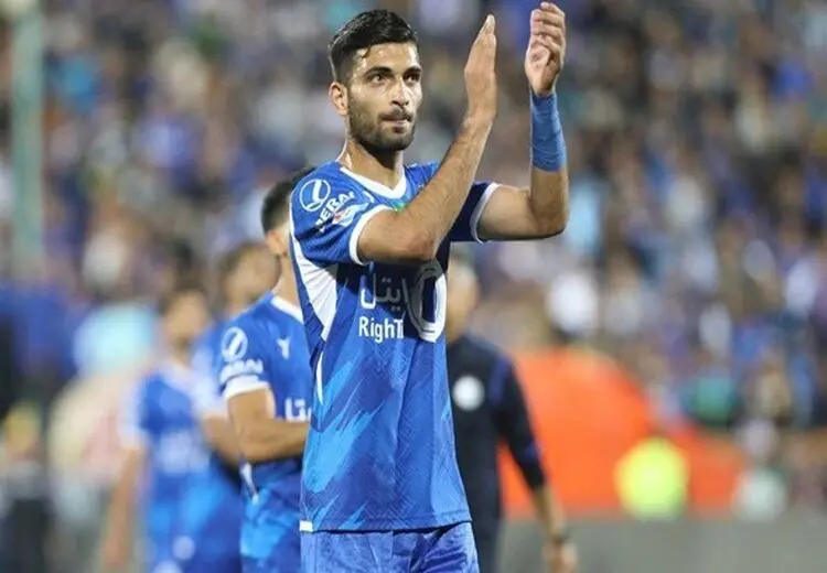 هافبک استقلال محروم شد