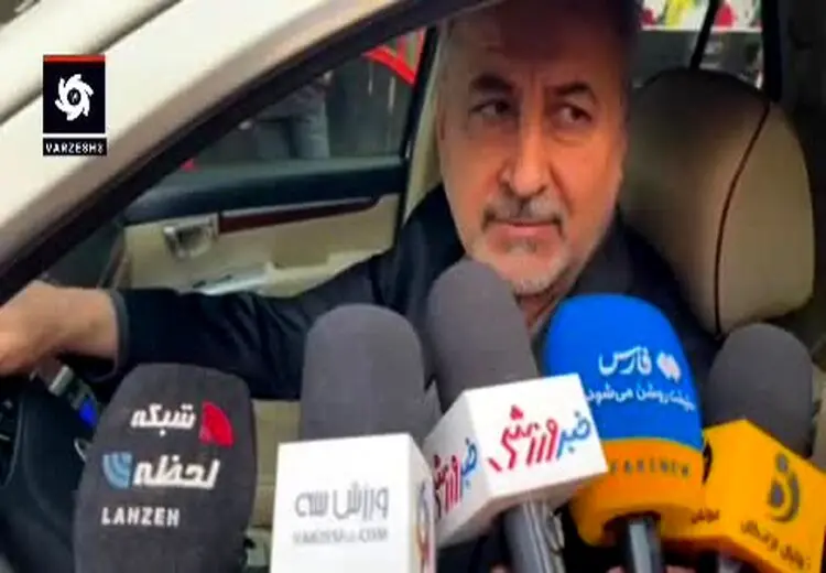 درویش: گل محمدی احوال مساعدی ندارد و ماندنی نیست
