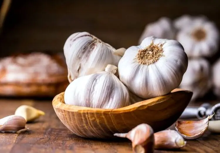 از خواص جادویی سیر بدانیم