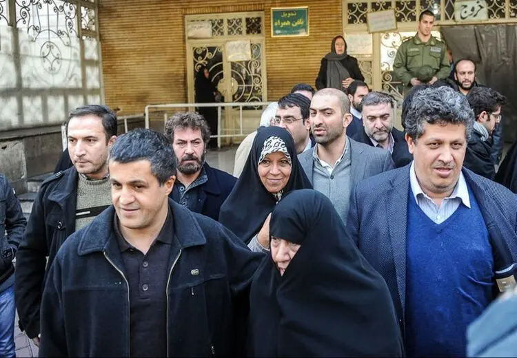 ماجرای شایعه پناهندگی همسر و دختر هاشمی رفسنجانی چه بود؟ + فیلم