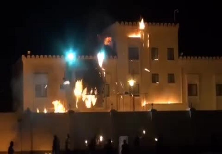 آتش زدن سفارت اسراییل در بحرین + فیلم