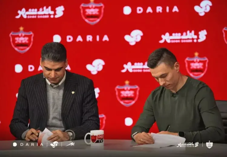 مهاجم پرسپولیس راهی قطر می‌شود