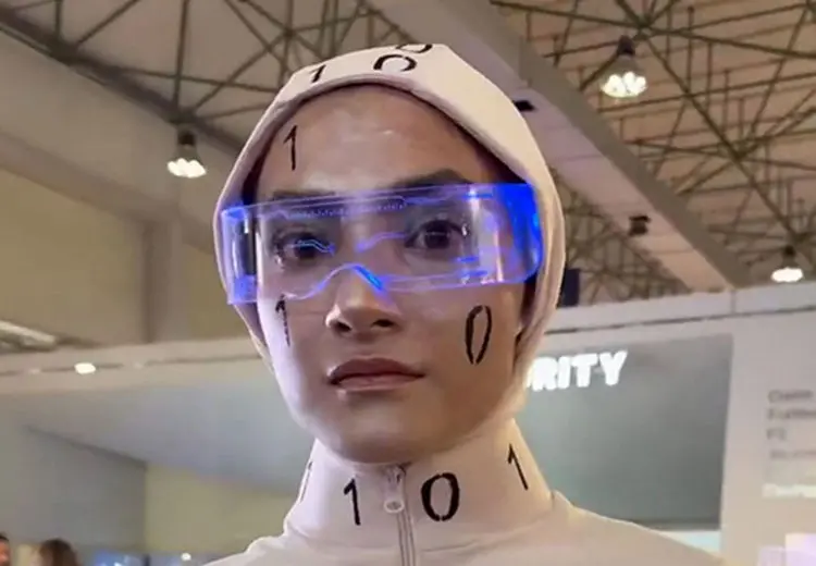 ربات‌های جنجالی کیش مهمان امیرحسین قیاسی شدند