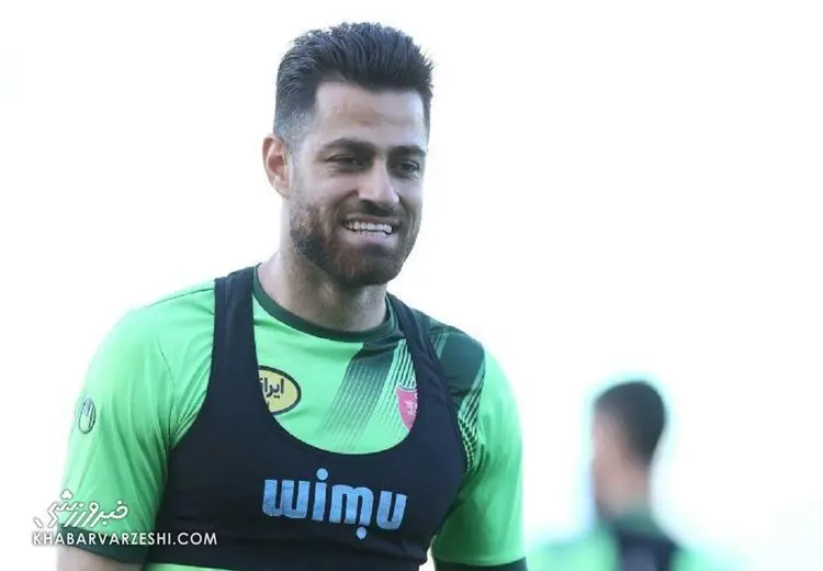 ظاهر جدید پورعلی‌گنجی سوژه شوخی بازیکنان پرسپولیس !
