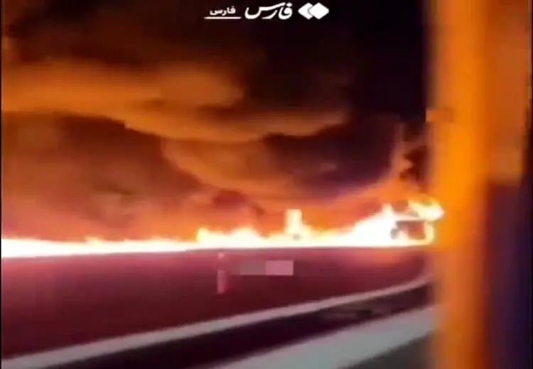 آتش‌سوزی اتوبوس بوشهر تلفات جانی نداشت + فیلم