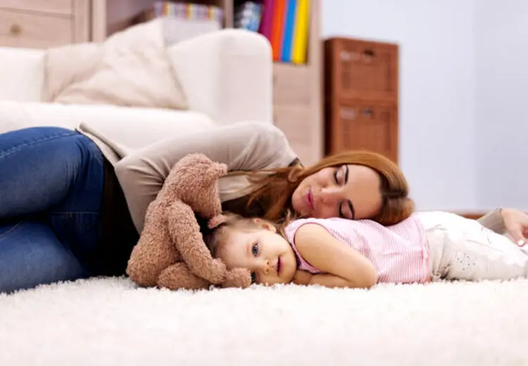 اگر روی زمین بخوابیم چه می شود؟