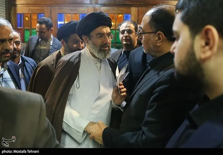 چه کسانی مراسم ختم برادر وحید حقانیان رفتند؟