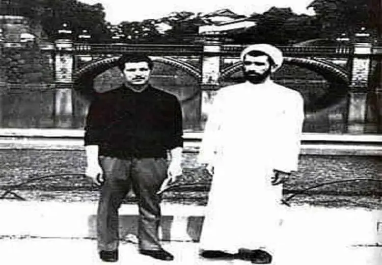 عکس پوشش متفاوت آیت الله هاشمی در ژاپن