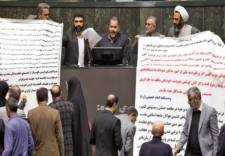 پاسخ صریح پزشکیان به طومارنویسان مجلس درباره اجرای قانون حجاب