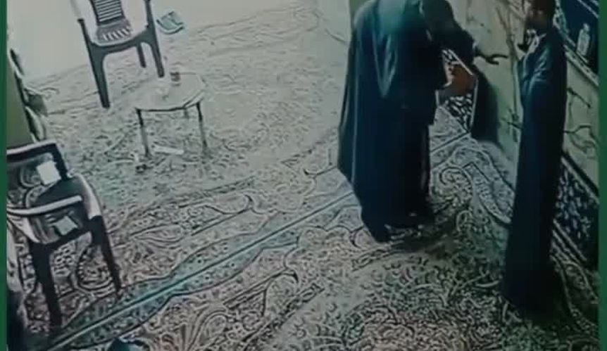 اولین تصاویر از حمله با چاقو به یک روحانی در تهران