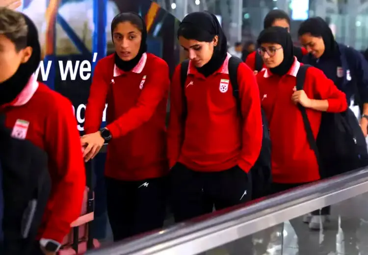 تصاویر دختران ایران در فرودگاه کوالالامپور
