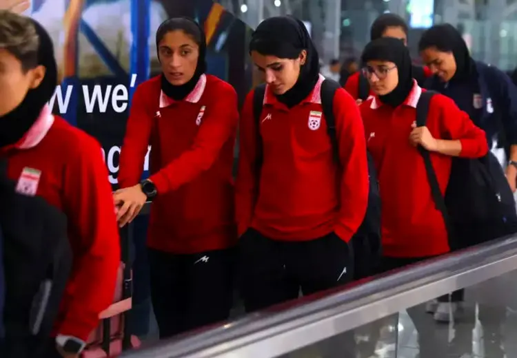 تصاویر دختران ایران در فرودگاه کوالالامپور