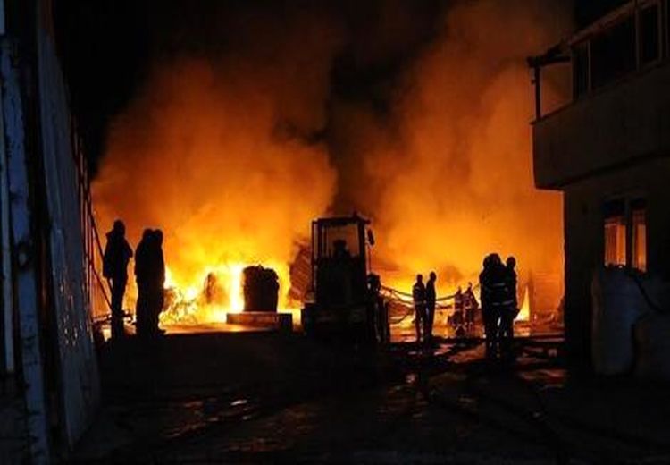  آتش سوزی کارخانه شمع سازی 7 کشته بر جای گذاشت
