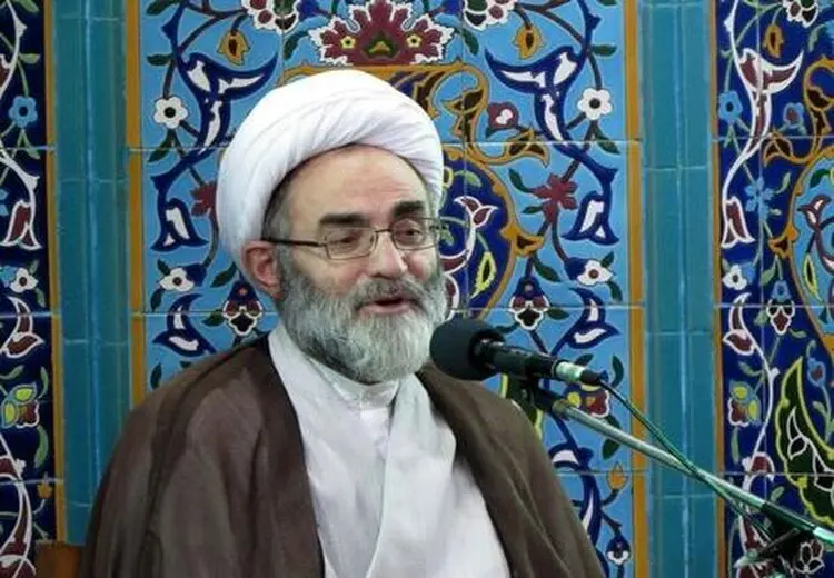 امام جمعه رشت: در دوره سیاهی از تاریخ قرار داریم، اسرار مومنین در فضای مجازی برملا می‌شود!
