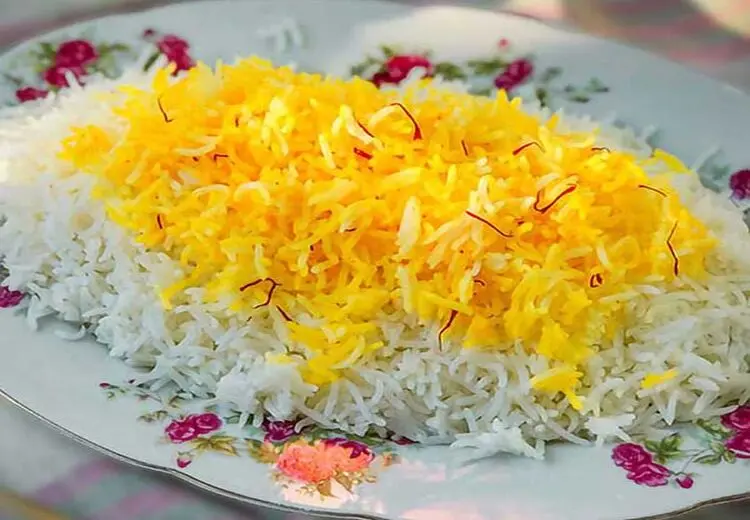 بوی سوختگی برنج را چطور از بین ببریم؟