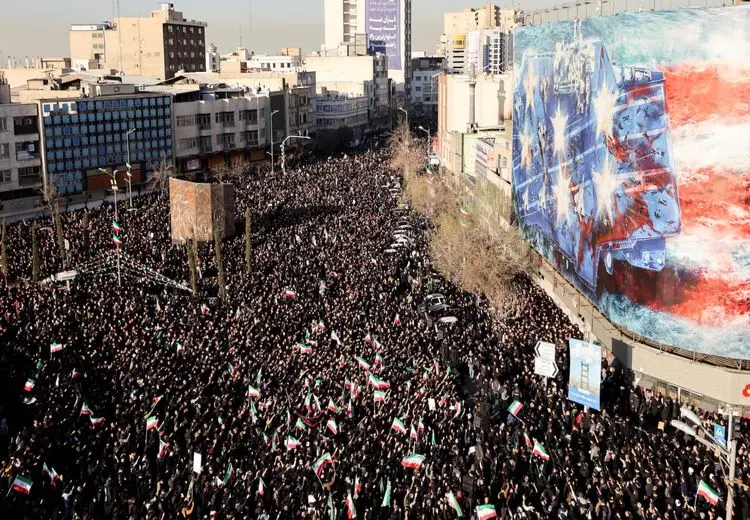 تجمع مردم ایران در واکنش به ترور رهبر ایران