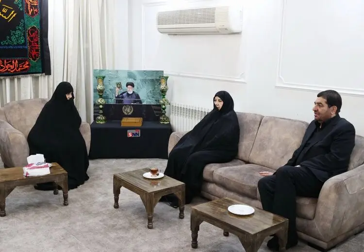 مخبر و همسرش در خانه رییسی